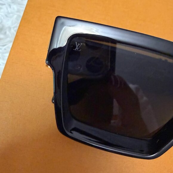 LOUIS VUITTON Acetate 1.1 Millionaires Sunglasses Black - Picture 10 of 11